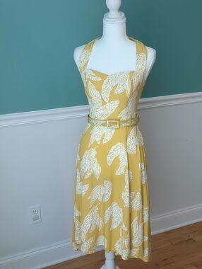 Collectif Fitted Waist Yellow and White Leaf-Print Halter Midi Dress XXS